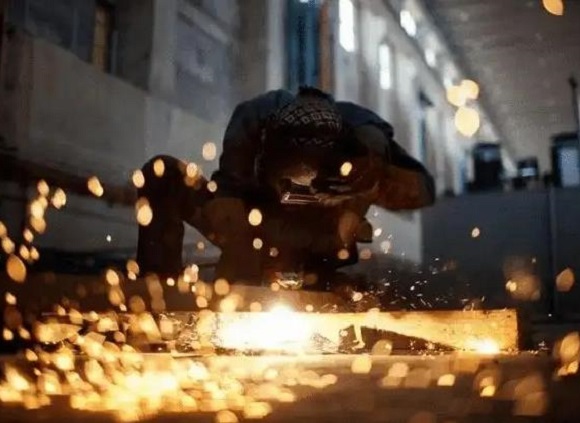 為何304管焊接后裂開？